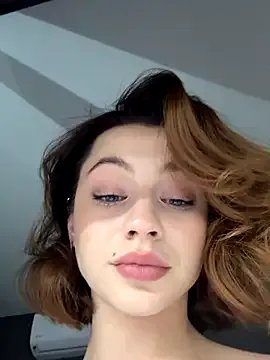 Camilla_Railian on StripChat