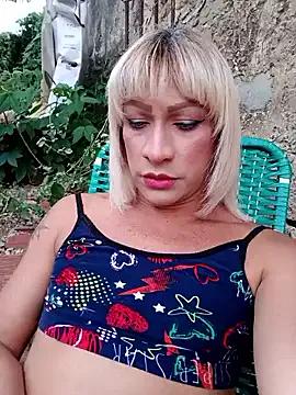 Admire Candy-love87, zie wants to masturbate for you Candy-love87 from StripChat