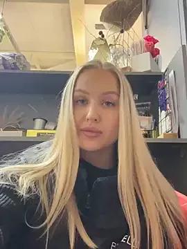 CandyVice on StripChat 
