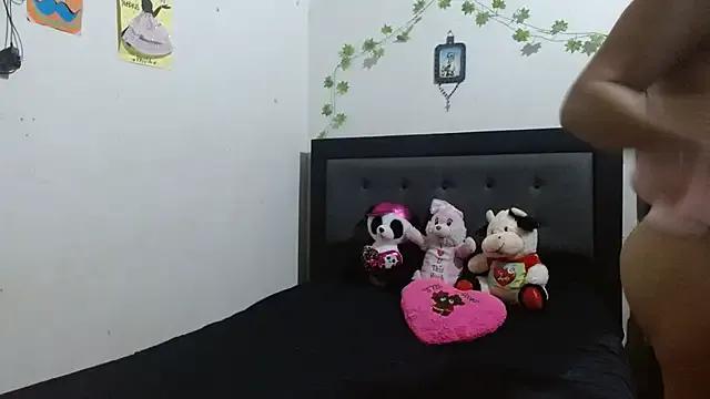 Celeste_Jonas on StripChat 