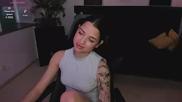 CharleneWoods on StripChat 