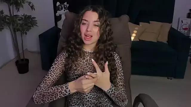 CharleneWoods on StripChat 
