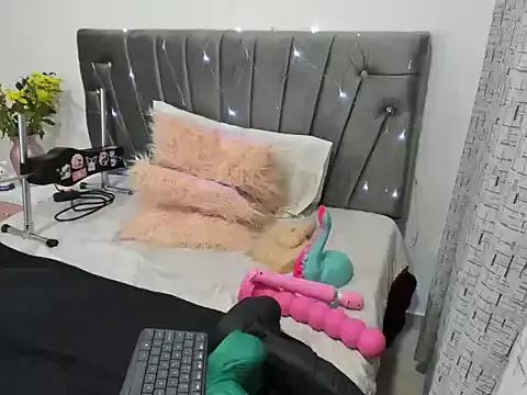 charlloteevans_X on StripChat 
