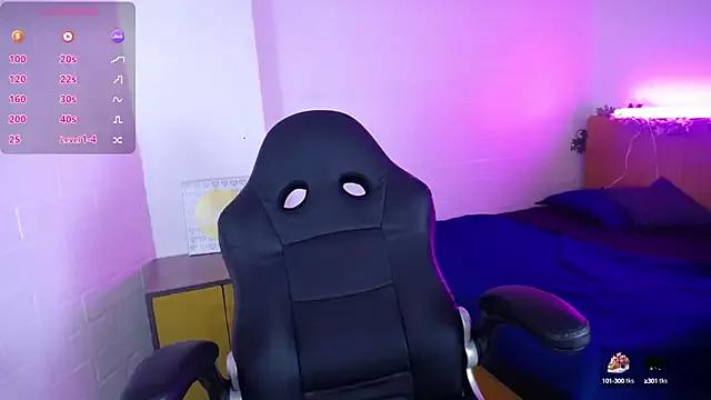 Charllotte_Evanss on StripChat 