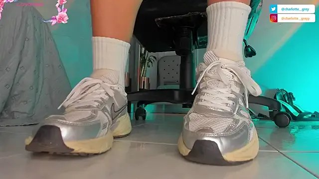 charlotte__grey on StripChat