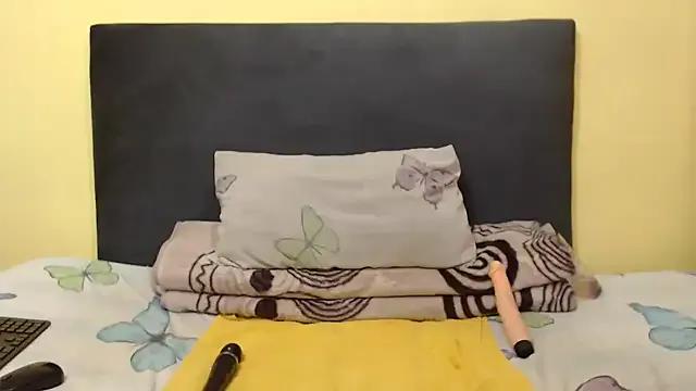 Private ChubbyBitch26 on StripChat