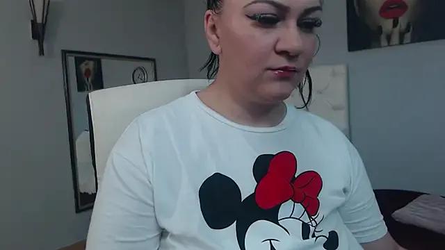 Freechat ClaraJoyX on StripChat