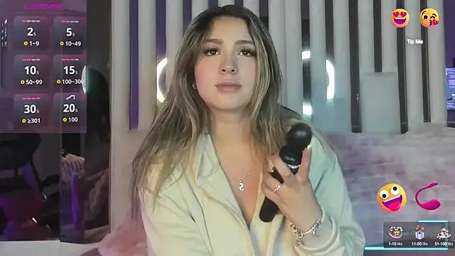 Freechat Cloee_Rainbow1 on StripChat