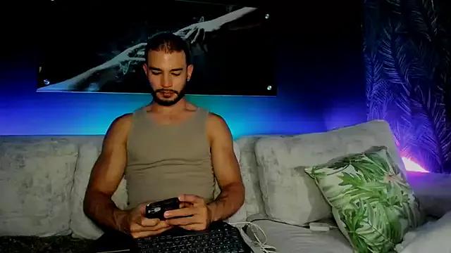Crhis_N_Derek on StripChat 