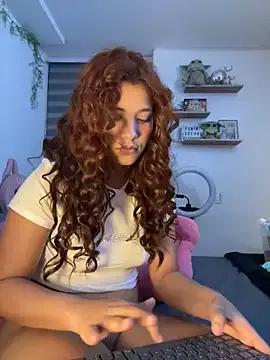 crystal_bunny7 on StripChat 