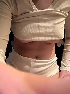 Cumonmme on StripChat