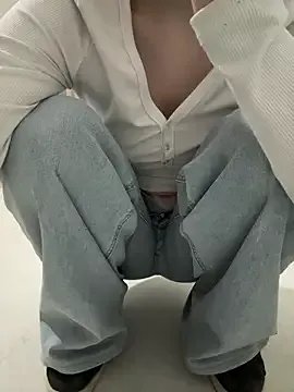 Cumonmme on StripChat