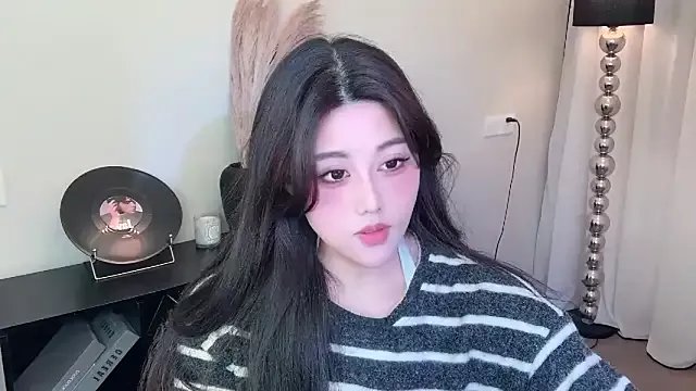 Cure-uuuuuuuu on StripChat