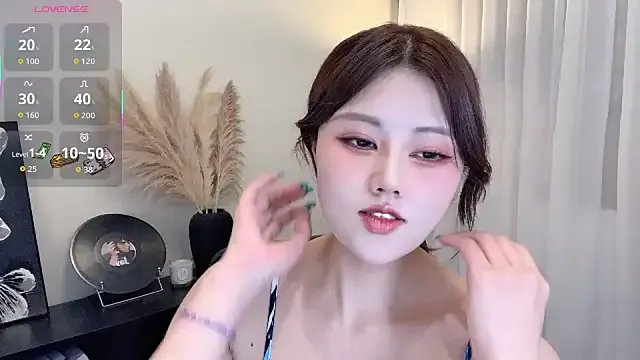 Cure-uuuuuuuu on StripChat