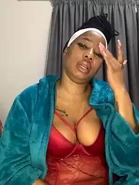 CurvyDesire1 on StripChat 