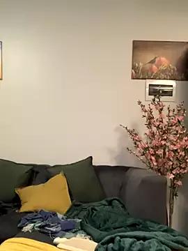 CurvyDesire1 on StripChat 