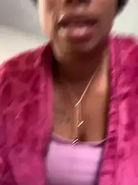 CurvyDesire1 on StripChat 