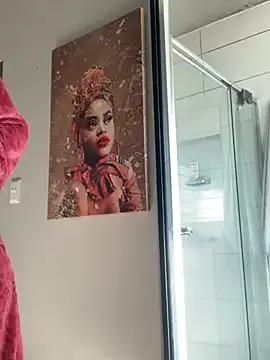 CurvyDesire1 on StripChat 