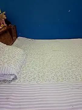 Freechat Cute-Zarina on StripChat