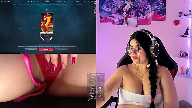 DanielaHang on StripChat 