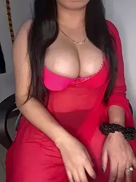 Desiqueen2 from StripChat
