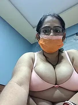 diyam4002 from StripChat