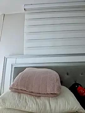 Freechat Doll_Loren on StripChat