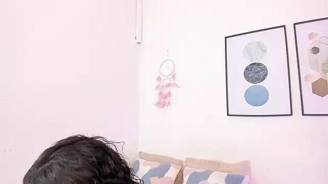 dullce77 on StripChat 