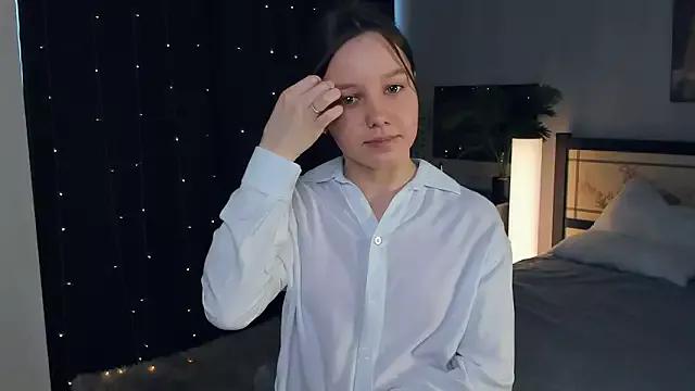EdinaCordner on StripChat 