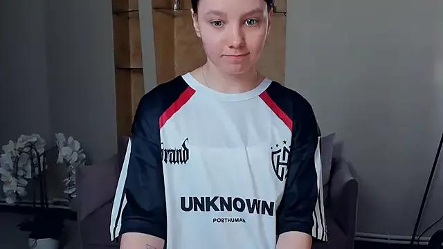 EdinaCordner on StripChat 