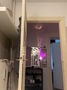 Elenascrib on StripChat 