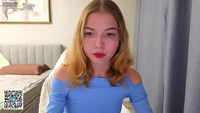 Sexy EmilyLuv wants you to fuck her body now EmilyLuv from StripChat