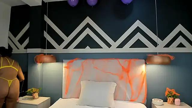 Freechat EmilyZahar on StripChat