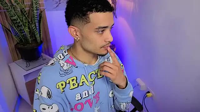 eross_chipre_ on StripChat 
