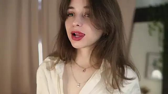 EstherMitchel on StripChat 