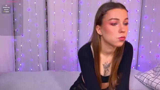 Eva_Collinss on StripChat 