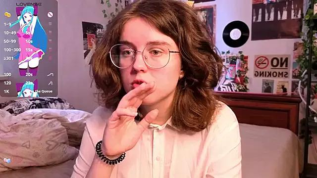 FalineChasey on StripChat 