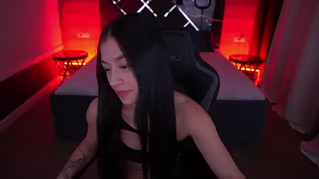 Masturbate to FataleNellie, she wants to masturbate for you FataleNellie from StripChat