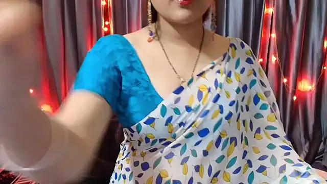 Join StripChat's Goldiwets goldiwets from StripChat