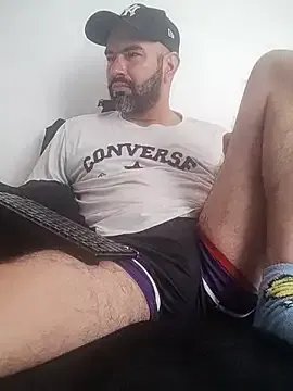 hairyandbigmann from StripChat