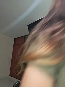 Hanny_24 from StripChat