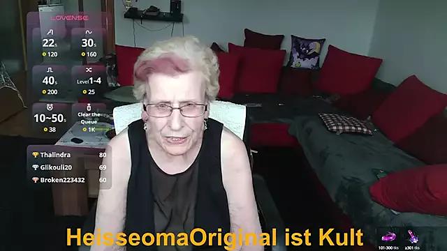 HeisseomaOriginal on StripChat 