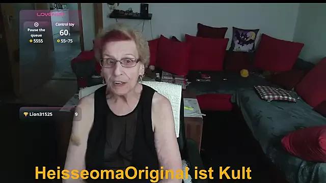 HeisseomaOriginal on StripChat 