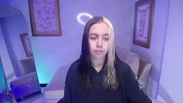 Freechat Hela_v on StripChat