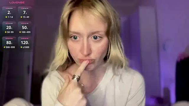 Amazing iilovetomatoes from StripChat iilovetomatoes from StripChat