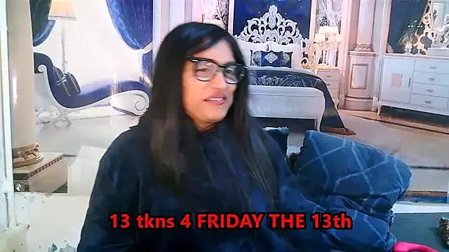 IndiaBlackPanther on StripChat 