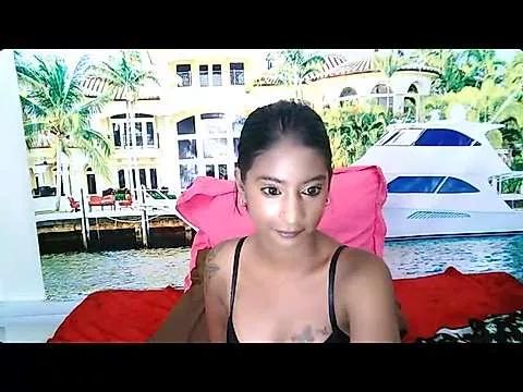 IndianPetite on StripChat 