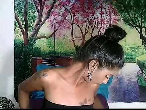 IndianPetite on StripChat 