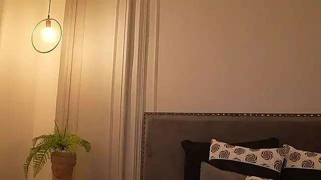 IrisBaker on StripChat 