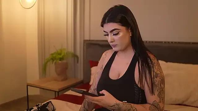 IrisBaker on StripChat 